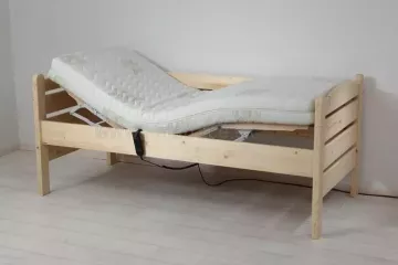 Drevená posteľ Thorsten - pečovatelské lůžko