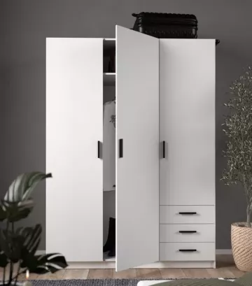 �atn�kov� skri�a Spike 085 biela v interi�ri