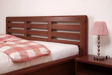 Masvna poste Viola